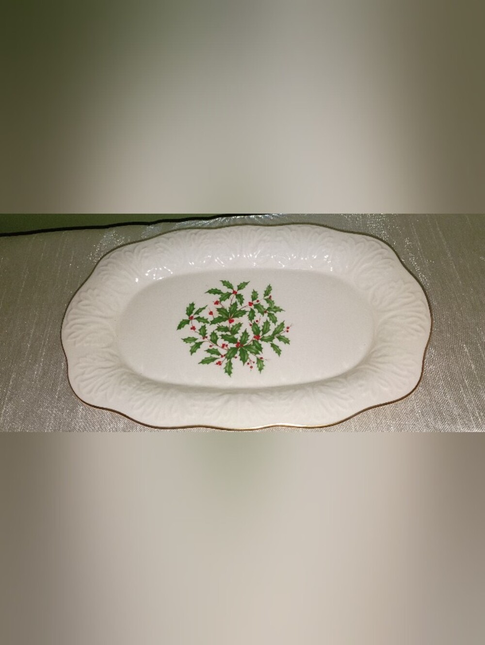 Lenox Holiday Holly Oval Serving Platter in White, Green and Red